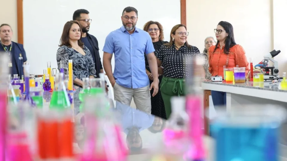 Wilson destaca revitalização de 75% das escolas desde 2019