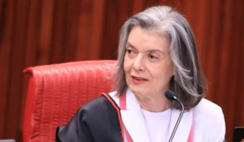 Cármen Lúcia assume presidência do TSE nesta segunda
