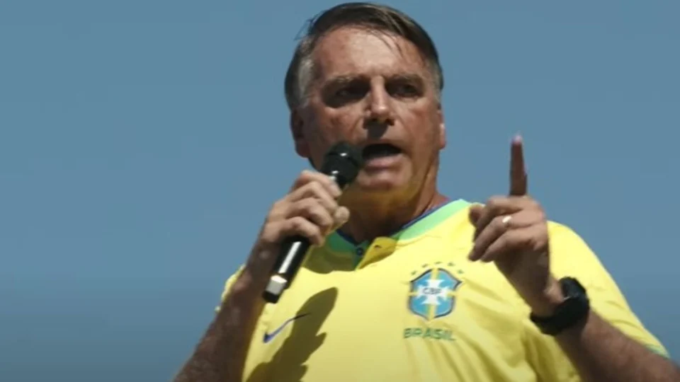 Bolsonaro convoca para o maior evento conservador mundial em Balneário Camboriú
