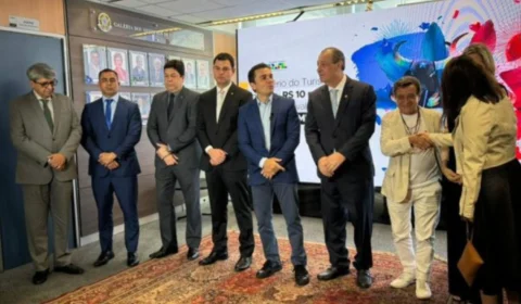 Estratégia política tenta afrontar investimentos do governo do AM no Festival de Parintins