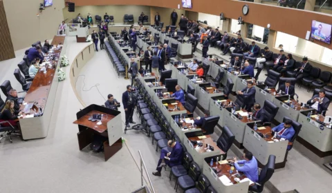 Câmara aprova pedido de explicações à prefeitura sobre aluguel de escolas no valor de R$ 4 milhões