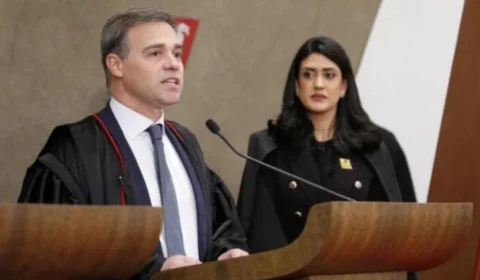 Mendonça toma posse como ministro do TSE e substitui Moraes