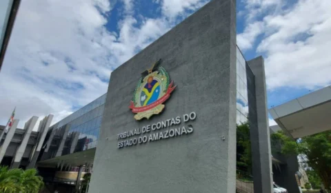 Forro desaba no setor de conselheiros do TCE-AM