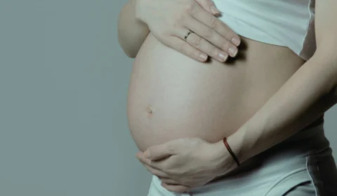 Campanha de desinformação deturpa projeto sobre aborto, usando termos ‘criança’ e ‘estupro’