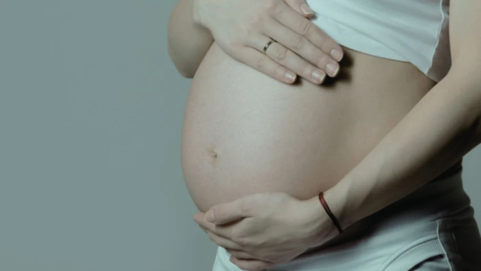 Campanha de desinformação deturpa projeto sobre aborto, usando termos ‘criança’ e ‘estupro’