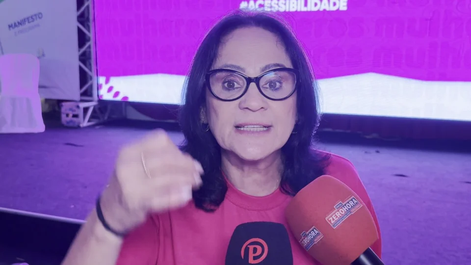 ‘A gente não suporta mais uma economia indo pro brejo’, declara senadora Damares Alves em Manaus