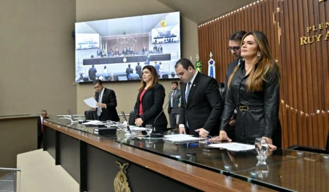 Roberto Cidade comanda votação que aprovou LDO de 2025