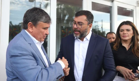 Wilson entrega documento com pedido de ajuda ao governo federal para minimizar impactos da estiagem