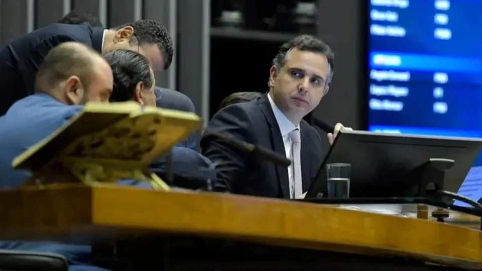 Regulamentação da IA deve ser votada pelo Senado antes do recesso, diz Pacheco