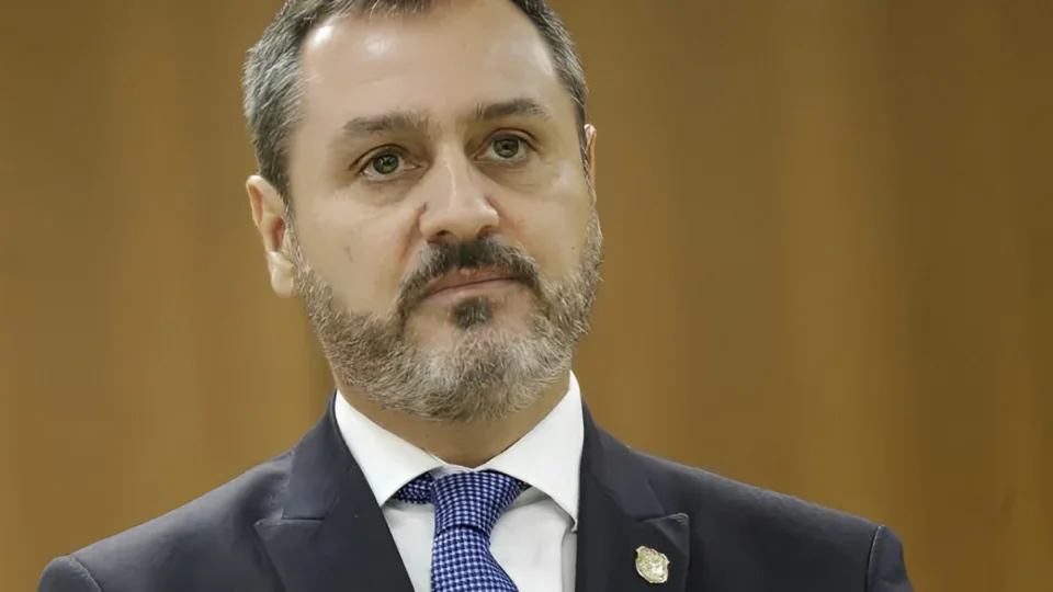 Presença do Diretor-Geral da Polícia Federal no “Gilmarpallooza” gera controvérsia