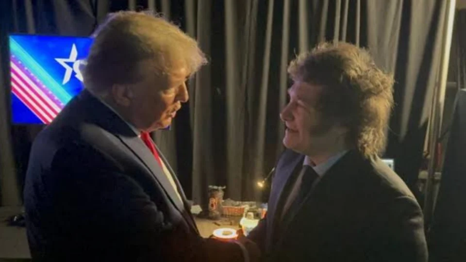 Milei condena atentado contra Donald Trump