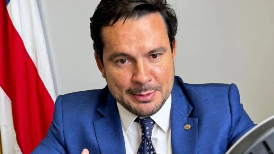 Alberto Neto conversa com pelo menos três partidos com tempo de TV