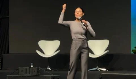 “Não chamem de linguagem neutra, é um dialeto,” afirma Cíntia Chagas no CPAC Brasil