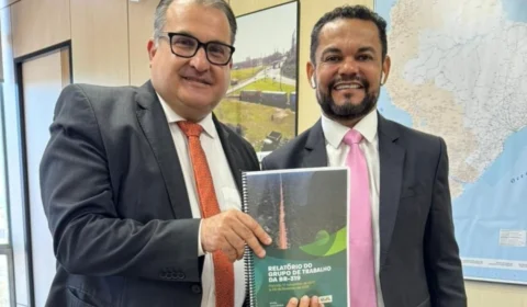 Deputado Rozenha recebe estudo final para obras na BR-319