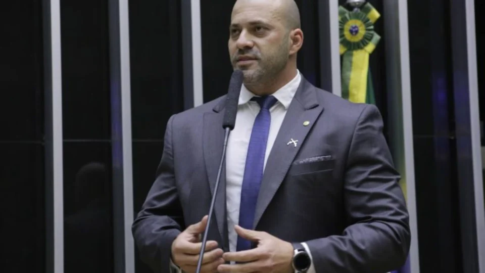 Defesa de Silveira afirma que Moraes cometeu ‘ilegalidade’ em decisão sobre progressão de regime