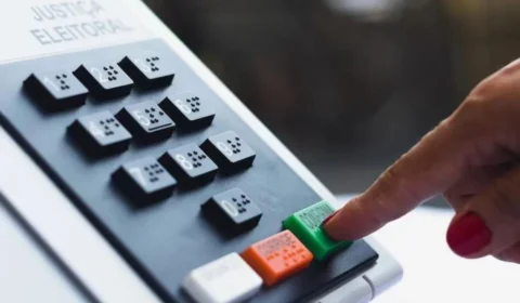 Regras eleitorais proíbem ofensas a adversários e candidatos em Manaus