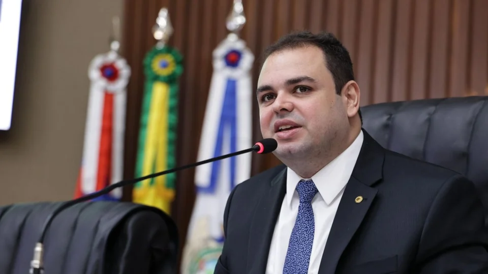 Roberto Cidade destaca Lei que assegura bem-estar e autoestima de vítimas de escalpelamento