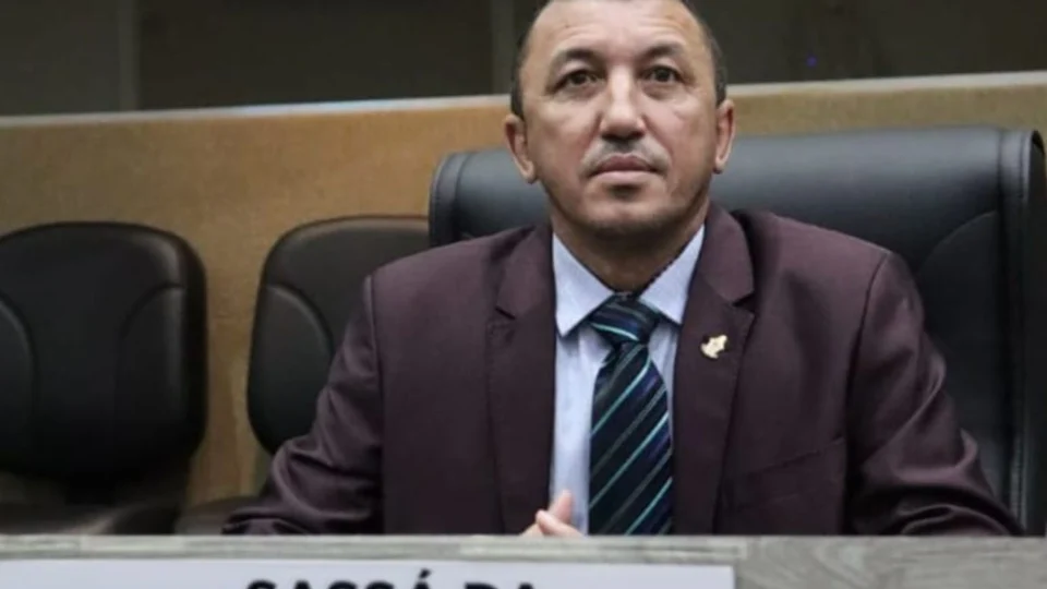 Sassá desafia Maria do Carmo e diz que foi ‘atacado como se fosse um bandido’