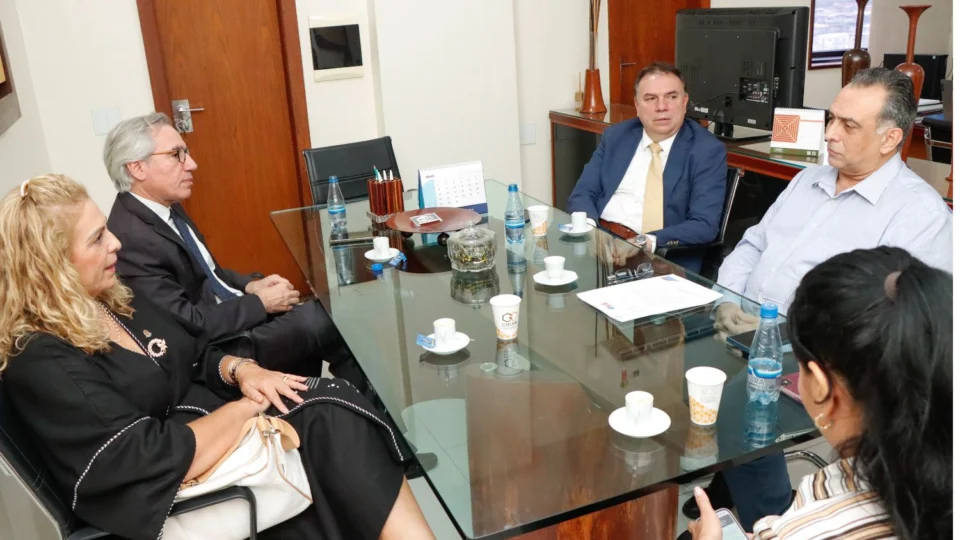 OAB Amazonas e CIEAM se reúnem para debater sobre os efeitos da reforma tributária no Estado