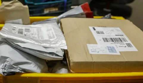 Varejistas iniciam taxação de compras internacionais de até US$ 50