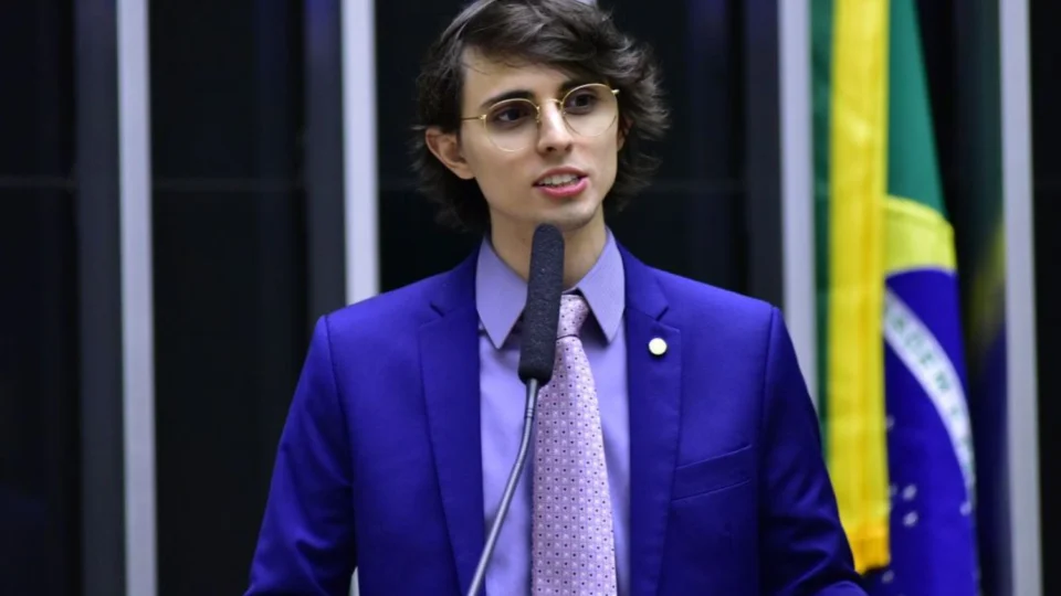 Eleições: Amom Mandel abre mão do “Fundão Eleitoral”