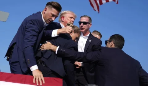 Trump sofre atentado em comício na Pensilvânia