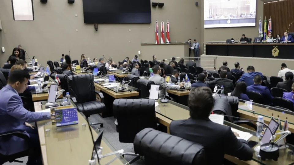 Após recesso parlamentar, deputados do AM retomam trabalhos nesta quinta