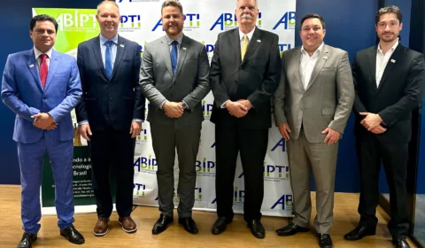 Novo Conselho Diretor da ABIPTI toma posse