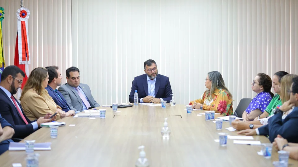 Wilson anuncia pagamento de vale-alimentação para servidores afastados