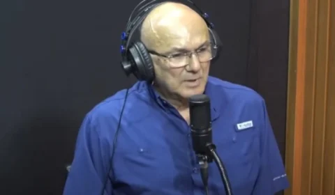 “Esquece Bolsonaro e Lula; a responsabilidade por Manaus é da população”, diz Menezes