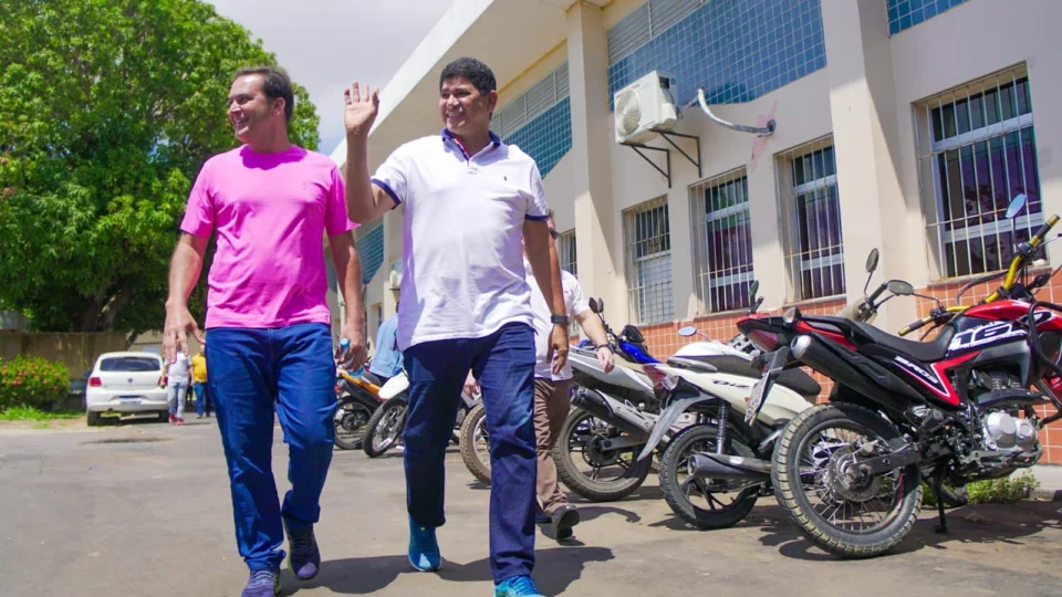 Grupo de Bi Garcia e Mateus Assayag bloqueiam repasses de instituição Pestalozzi