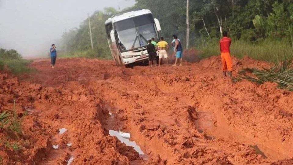 ONG financiada por George Soros impede na Justiça obra da BR-319