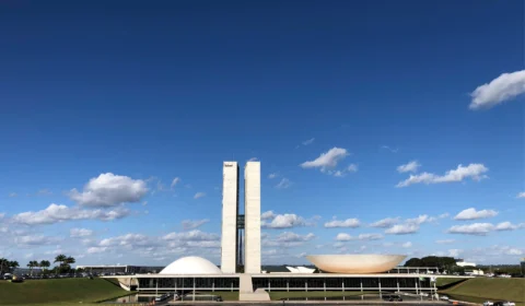 Senado vai debater PEC que perdoa e parcela dívidas dos partidos políticos