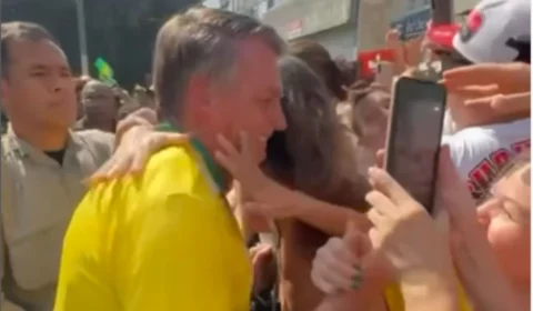 ‘Volta Bolsonaro’: público faz recepção calorosa ao ex-presidente no RJ