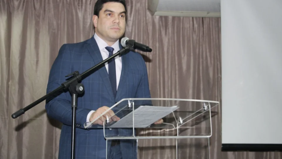 Clayton Pascarelli condena repasse de recursos para Institutos suspeitos