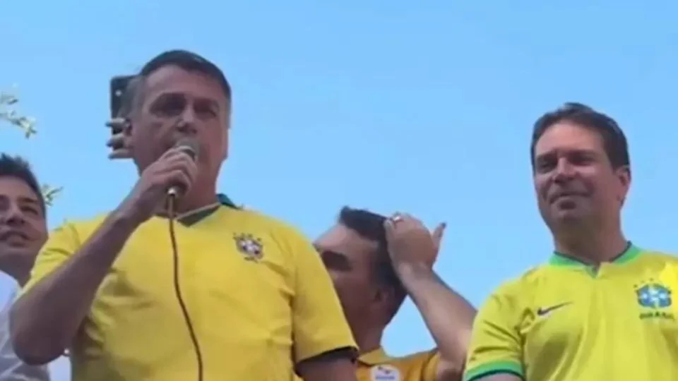 Bolsonaro manda indireta para gestão de Lula: ‘Fui o único que tratou a pandemia com seriedade’