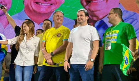 Bolsonaro confirma retorno a Manaus para o final de agosto