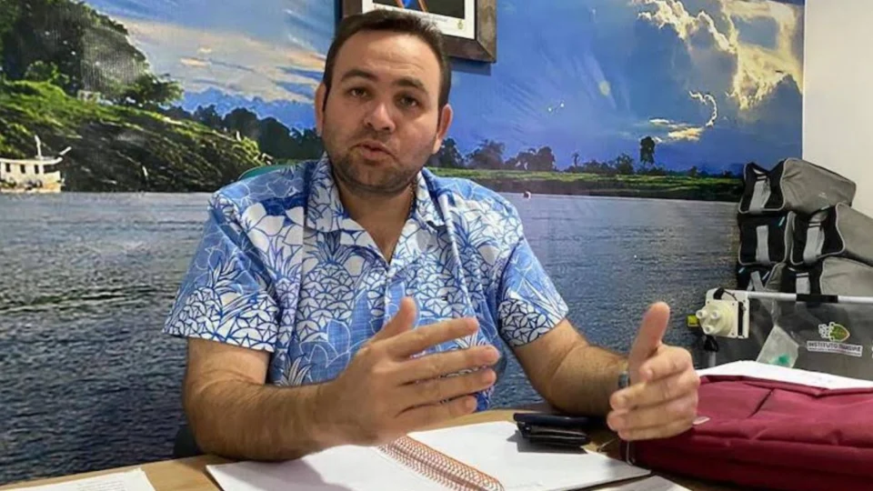 Prefeito promete ‘Whey protein’ grátis e academia e gera suspeitas de interferência na gestão do sucessor