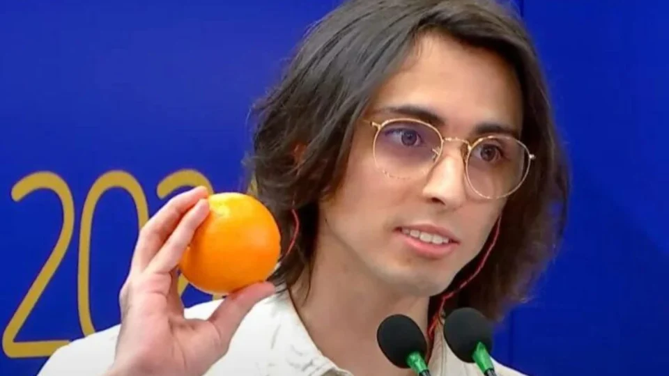 Feira? Debate na TV entre candidatos a prefeito tem “laranja” e “melancia” em destaque