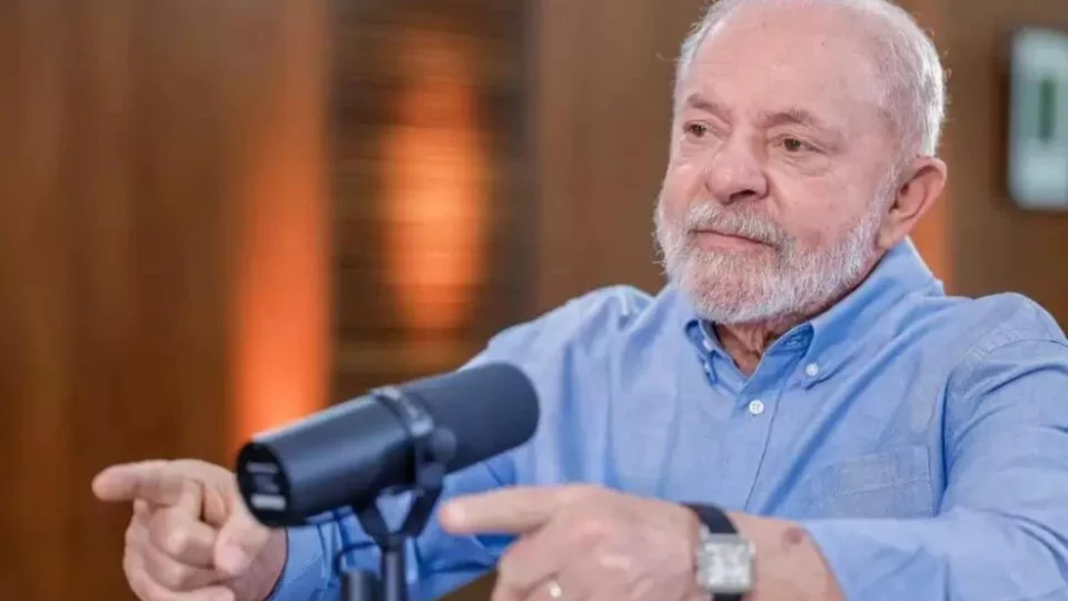 TCU alivia para Lula e o deixa ficar com relógio de luxo