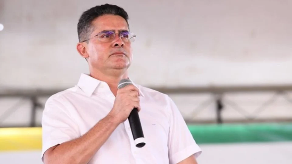 David Almeida ‘muda de cor’ para garantir mais verbas na disputa eleitoral este ano