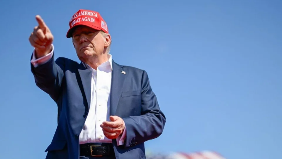 Trump sofre segunda tentativa de assassinato; suspeito é preso após troca de tiros