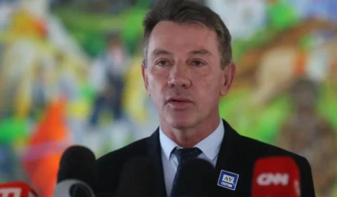 TSE adia julgamento sobre cassação de Denarium