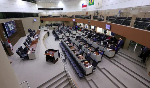 Vereadores criticam gestão da água em Manaus e cobram ação do prefeito David Almeida