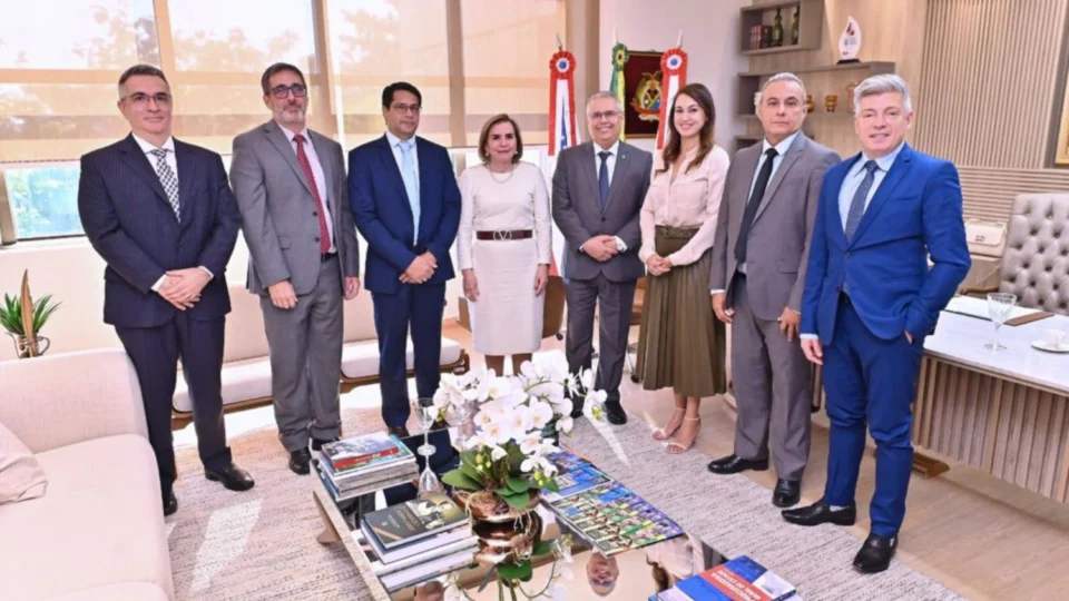 Comitiva da Atricon inicia avaliação de desempenho no TCE-AM