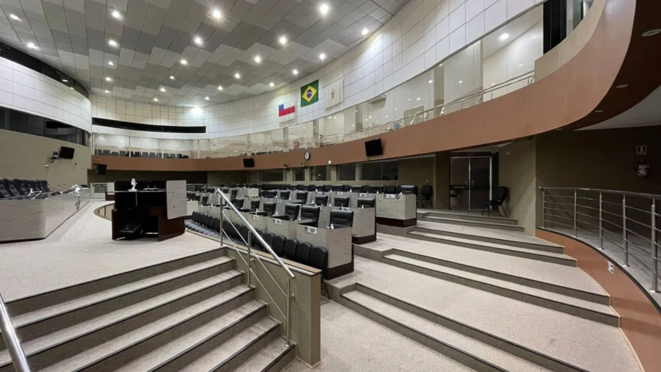 Com salário de R$ 22 mil, CMM divulga edital de concurso para vagas de Procurador