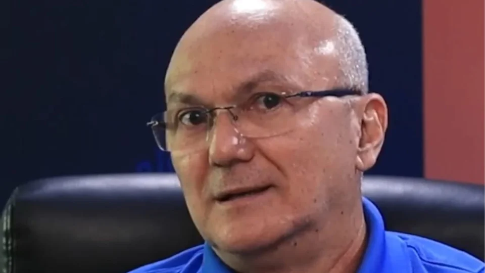 Menezes: ‘Prefeito é um grande mentiroso e um desrespeito com o cidadão manauara’