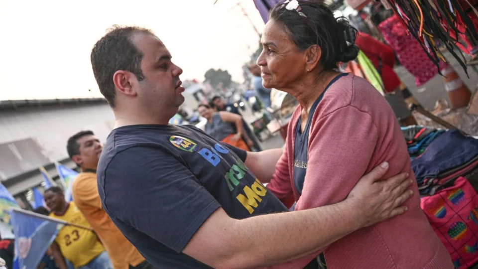 Roberto Cidade visita bairro São José e encontra UBS fechada