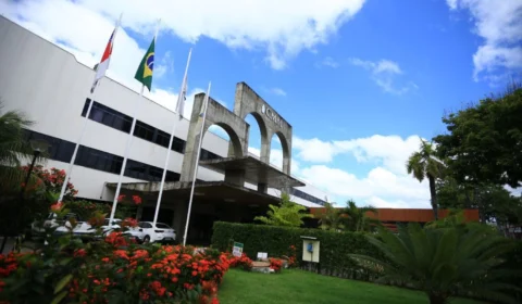 CMM envia ofício com editais do concurso público ao TCE-AM