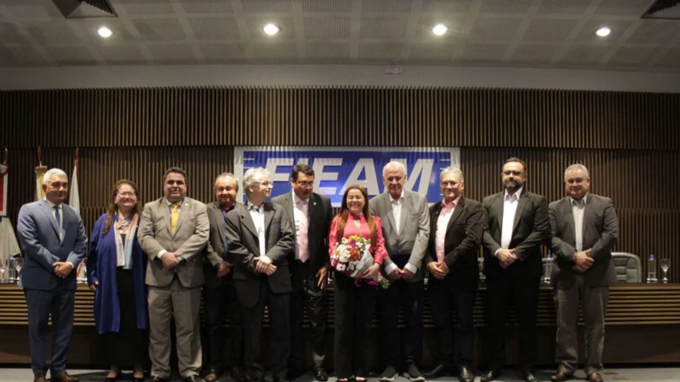 Serafim Corrêa é homenageado em cerimônia do ‘Dia do Economista’